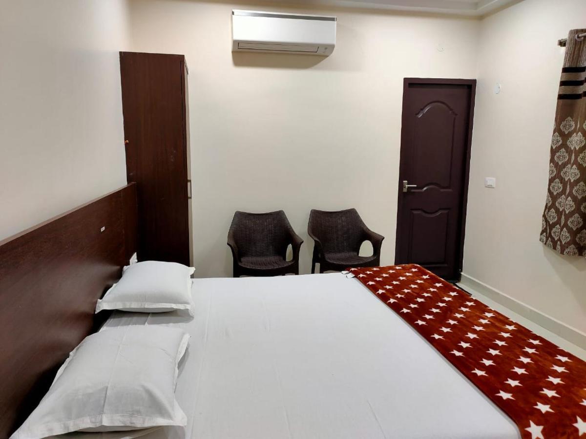 Sri Krishna Residency 호텔 Eluru 외부 사진