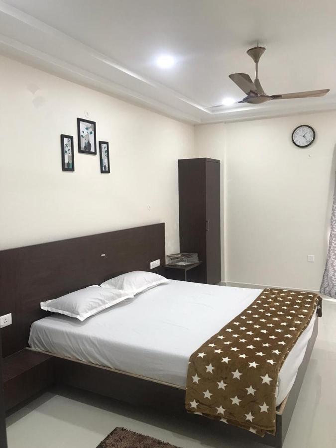 Sri Krishna Residency 호텔 Eluru 외부 사진