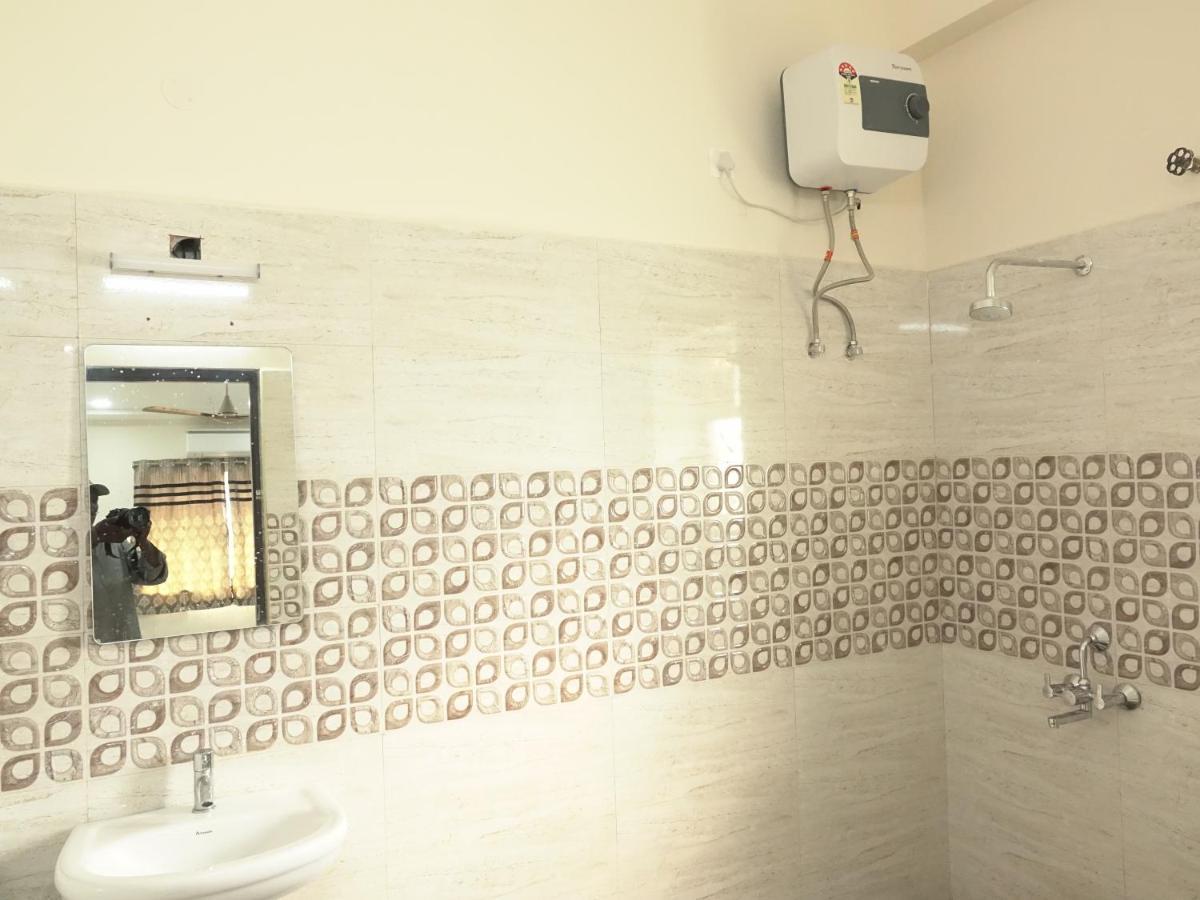 Sri Krishna Residency 호텔 Eluru 외부 사진